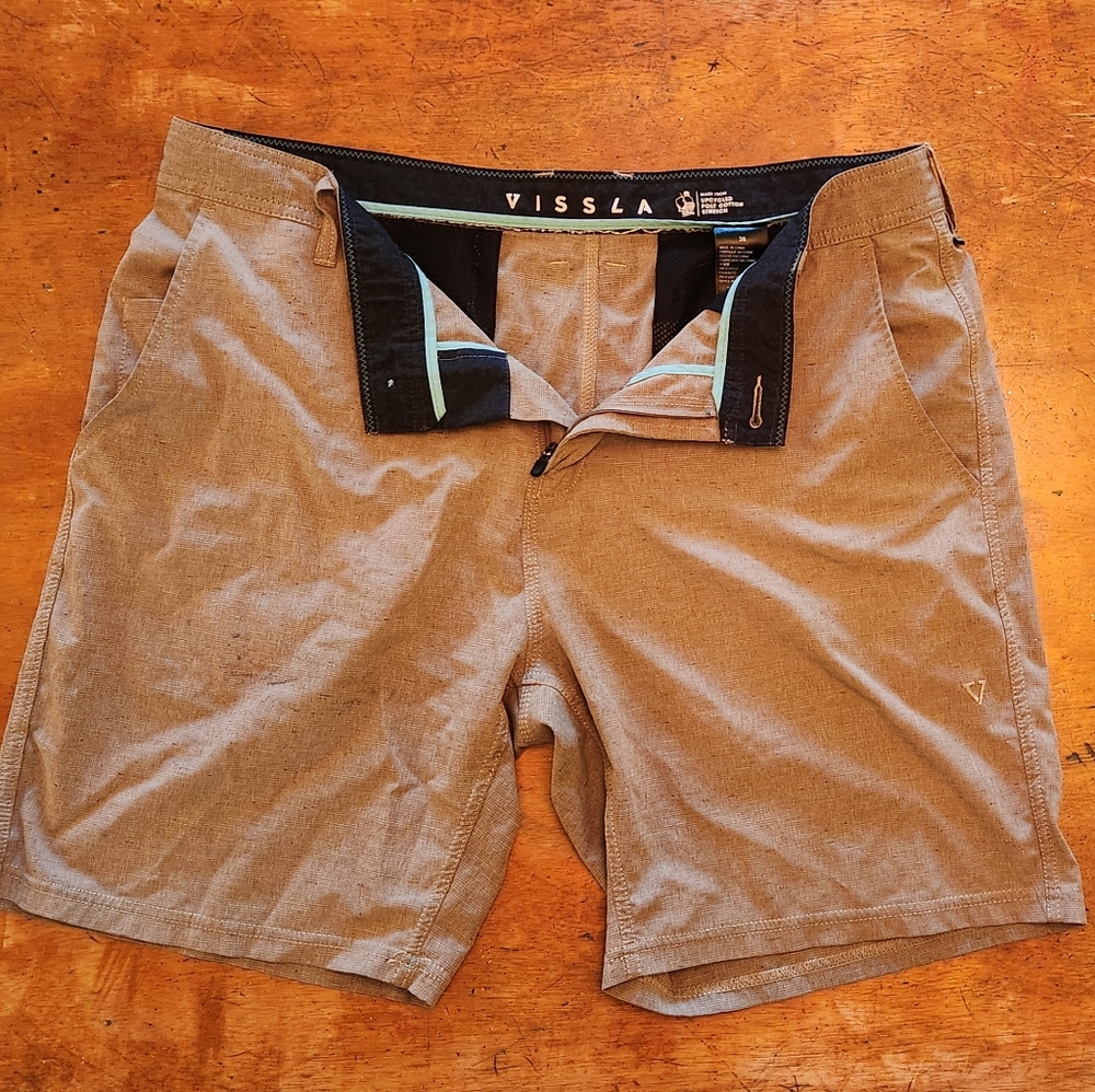 Vissla Men's Khaki Shorts